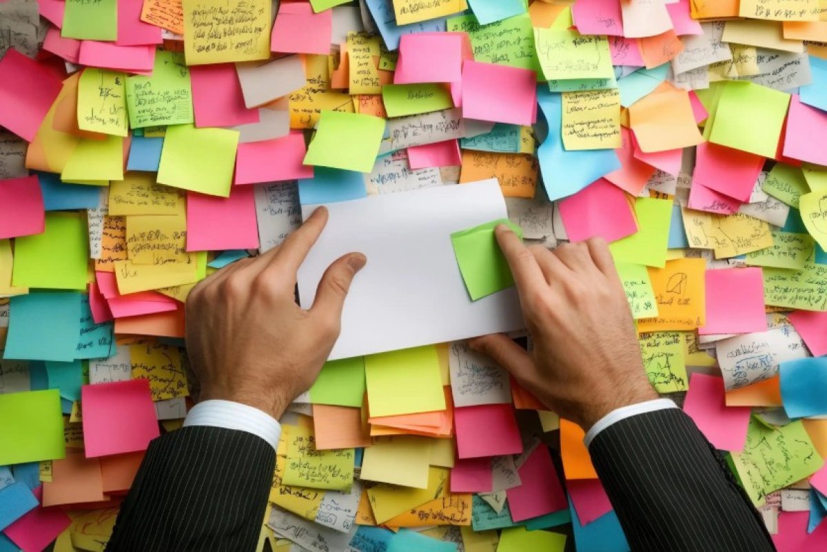 Why Your Networking Group Needs to Stop Tracking Referrals on Sticky Notes